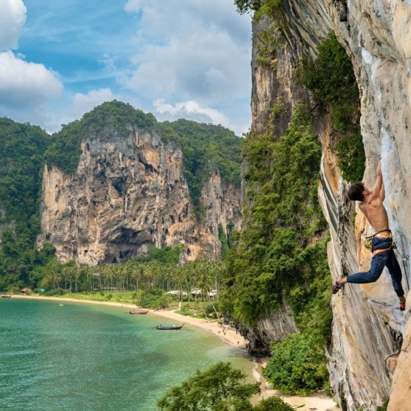 Climbing Tonsai Beach Thailande