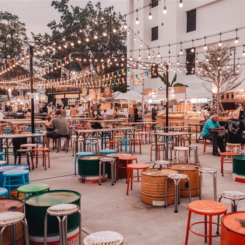 Sunday Walking Street Chiang Mai Thailande
